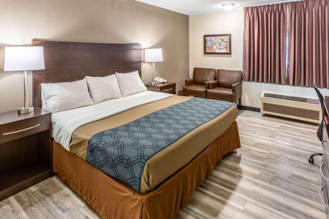 Econo & Hotel 2*